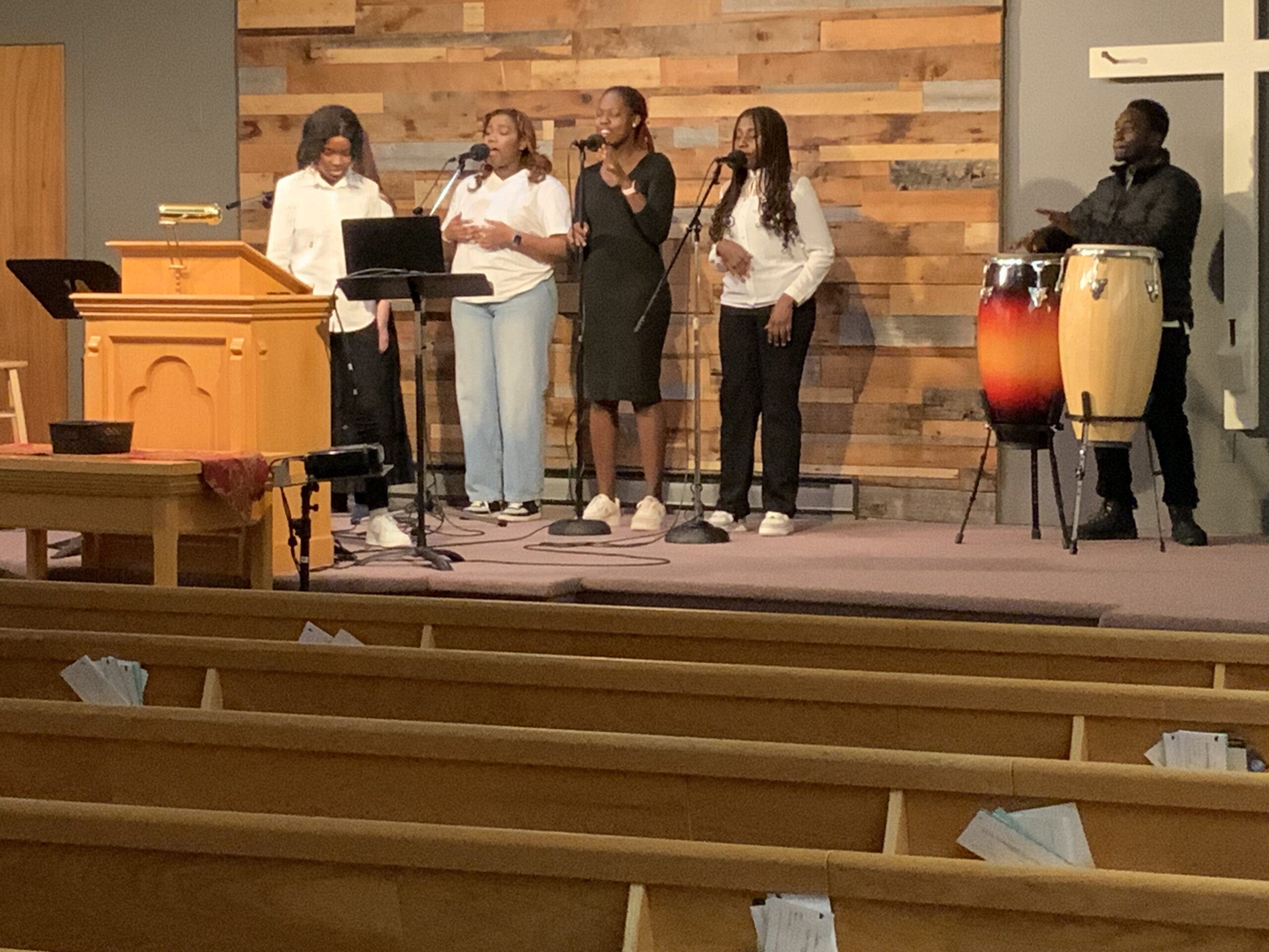 Grâce à Jésus-Christ, nous avons la paix avec Dieu.